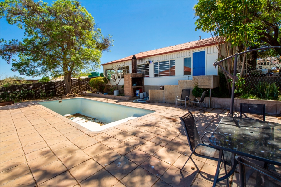4 Bedroom Property for Sale in Upington Rural Northern Cape